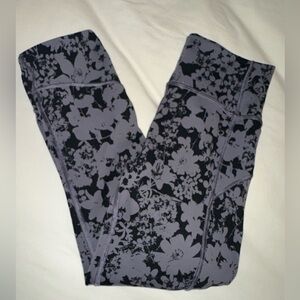 Lululemon In Movement Crop 19" Inseam Efflorescent Nebula Black Size 4